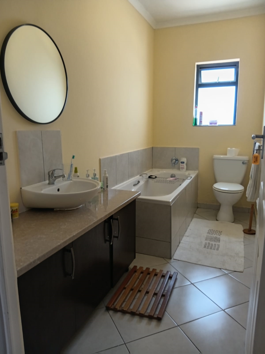 3 Bedroom Property for Sale in Kidds Beach Eastern Cape